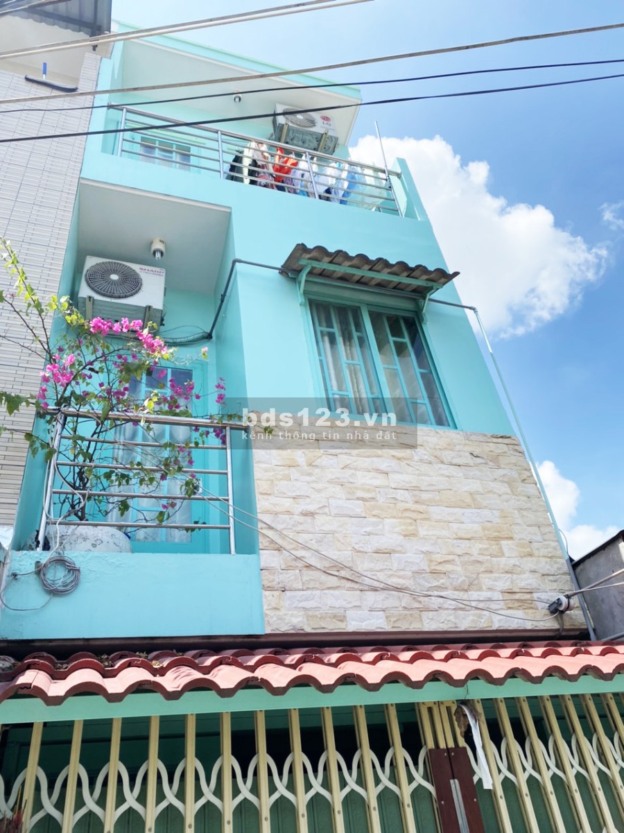 Bán nhà 2 lầu hẻm xe hơi 1716 đường Huỳnh Tấn Phát, Thị Trấn Nhà Bè giá bán chỉ 1.68 tỷ