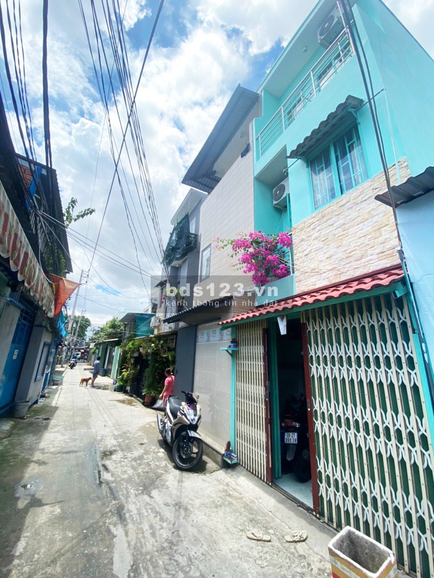 Bán nhà 2 lầu hẻm xe hơi 1716 đường Huỳnh Tấn Phát, Thị Trấn Nhà Bè giá bán chỉ 1.68 tỷ