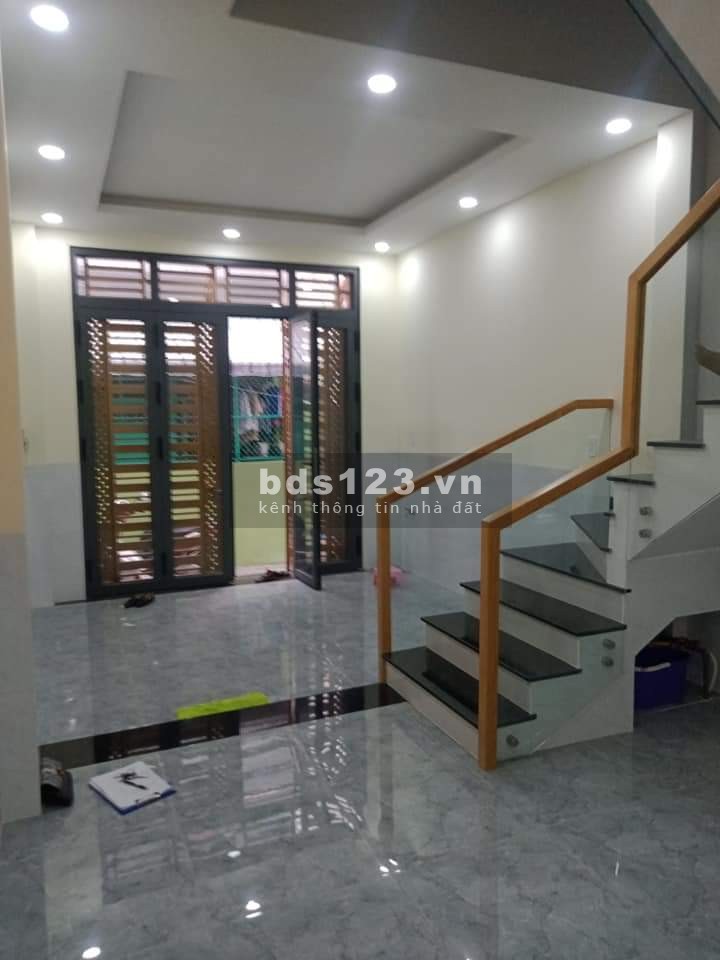 Bán nhà nguyên căn Cô Giang Quận 1, 3 tầng kiên cố, diện tích 40m2 (4x10m), giá 5.2 tỷ