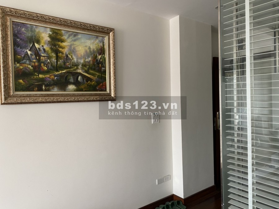 Khách sạn chính chủ cần bán để lại toàn bộ nội thất vào là kinh doanh luôn được, giá 20 tỷ
