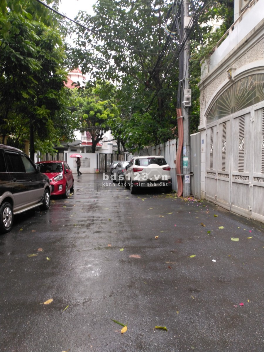 Nhà bán Tây Hồ, Xuân Diệu 2 ô tô tránh nhau, vị trí siêu đẹp, dtsd 71m2 MT 5.5m, giá 14.5 tỷ