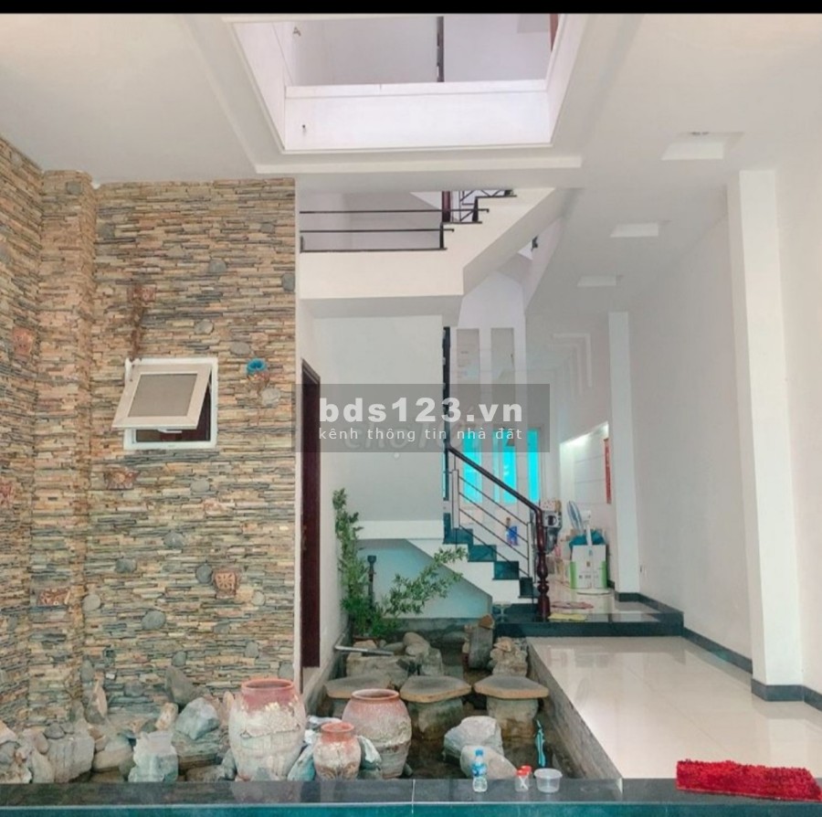 Cần cho thuê nhà nguyên căn mt đường số 5 có nội thất liên hệ 0915718879, khu dân trí cao