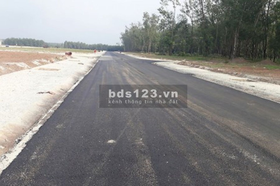 Chính chủ cần bán gấp lô đất diện tích 1000m2 đất đường quốc lộ 14 ngang 15,650 triệu