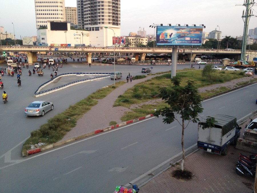 Bán gấp nhà Phạm văn đồng đối diện cổng đại học Ngoại Ngữ Nhà Đẹp Ngõ Nông Ôto đỗ cổng giá 5 tỷ