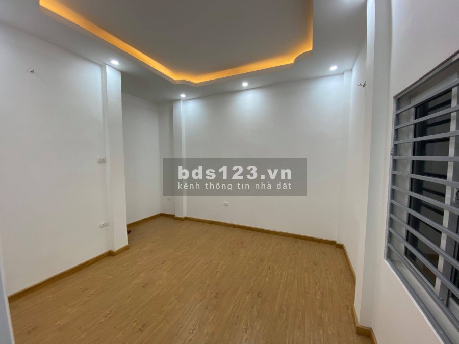 Bán nhà Minh Khai, diện tích sử dụng 51m2, 5 tầng giá bán 3 tỷ 8 nhà nguyên căn đẹp ở ngay