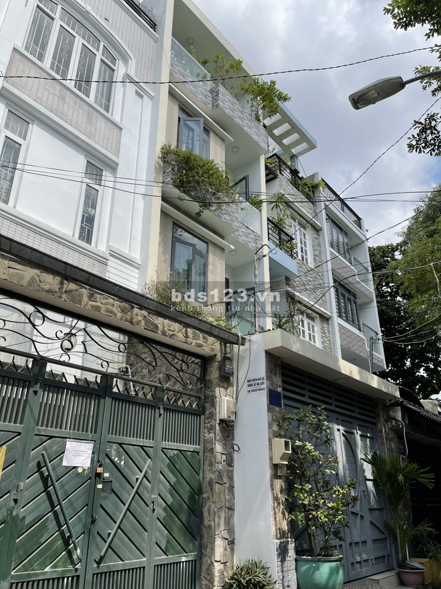 Nhà hẻm xe hơi đường Tân Cảng: Trệt 3 Lầu Full Máy Lạnh: Phù Hợp văn phòng công ty