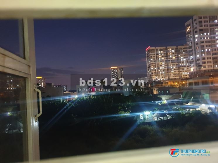 Phòng diện tích sử dụng 20m2 cửa sổ ban công Đường D1 Linh Tây cho thuê chính chủ