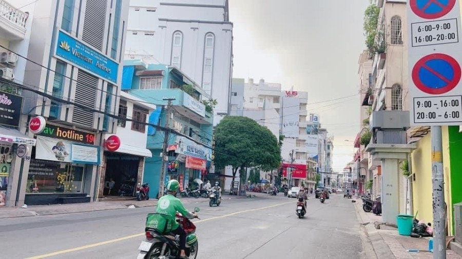 Bán nhà đường Út Tịch Tân Bình, mặt tiền kinh doanh giá rẻ nhất khu vực.