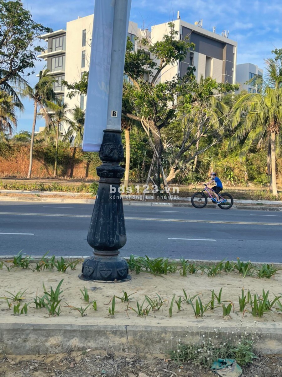 Bán Đất biển mặt tiền Trường Sa, ĐN, Đối diện Hayatt, thích hợp xây khách sạn, siêu thị, kinh doanh