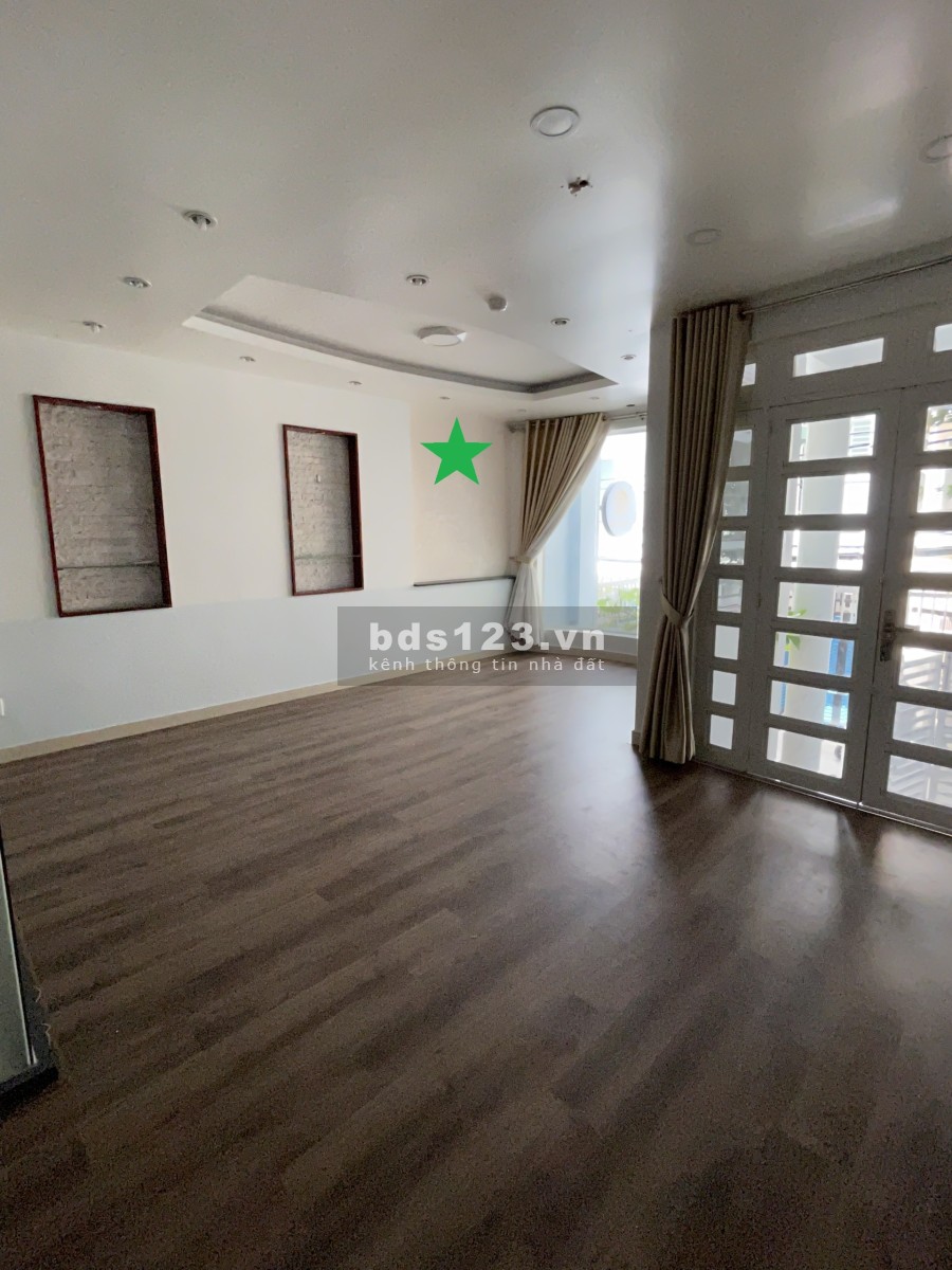 Nhà hẻm xe hơi đường Tân Cảng: Trệt 3 Lầu Full Máy Lạnh: Phù Hợp văn phòng công ty