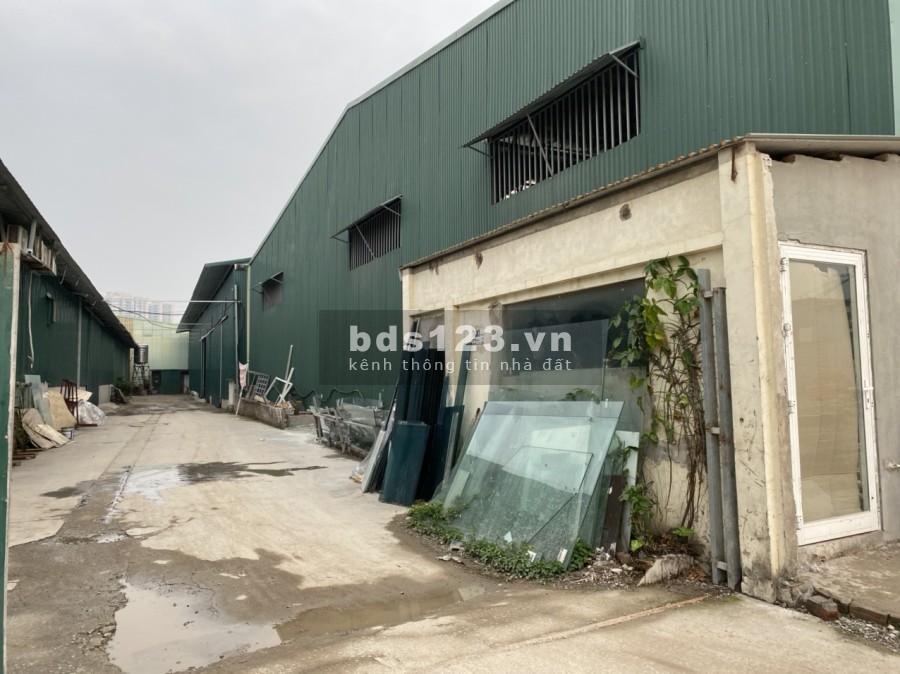 Cần bán lô đất diện tích 4000m2 đã có nhà xưởng, vị trí đẹp pháp lý rõ ràng, sổ chính chủ