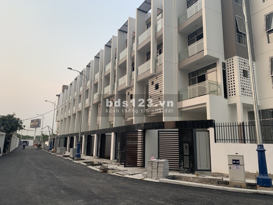 Bán nhà phố Precia Riveside Quận 2 giá bán 51.5 triệu/m2, tặng quà hỗ trợ vay bank 70% trong 20 năm
