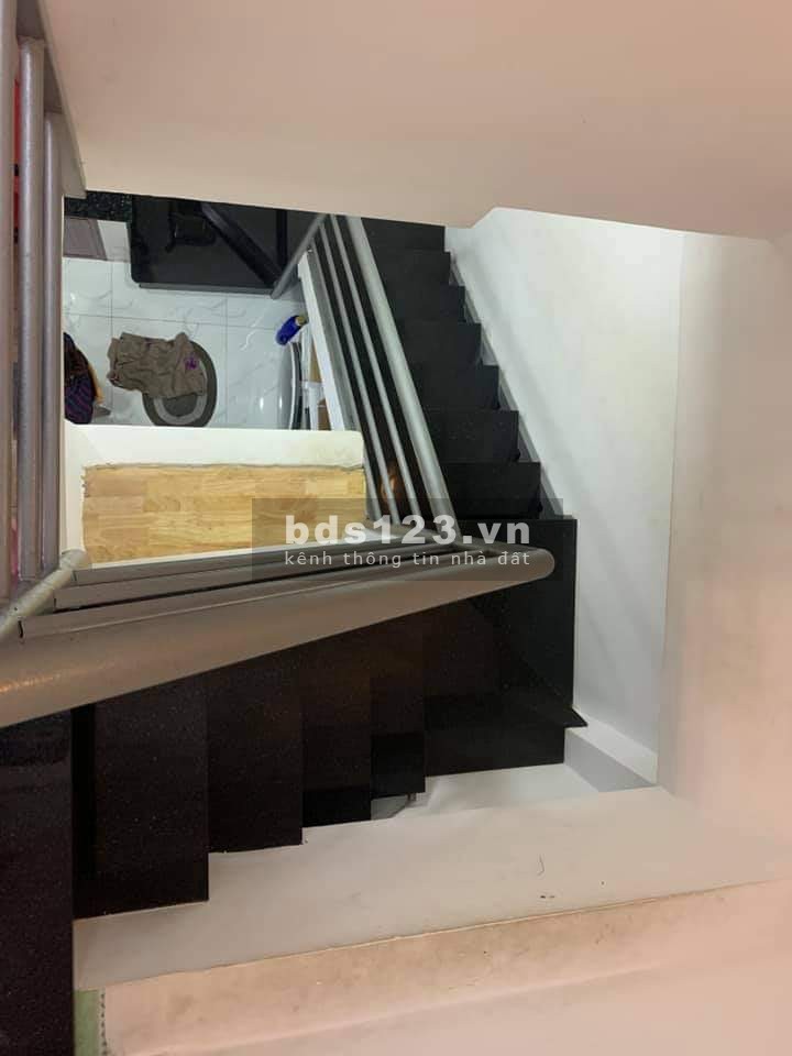Bán Nhà Chính Chủ Quận 10 diện tích sử dụng 30m2 3 tầng giá bán nhanh 4.3 tỷ