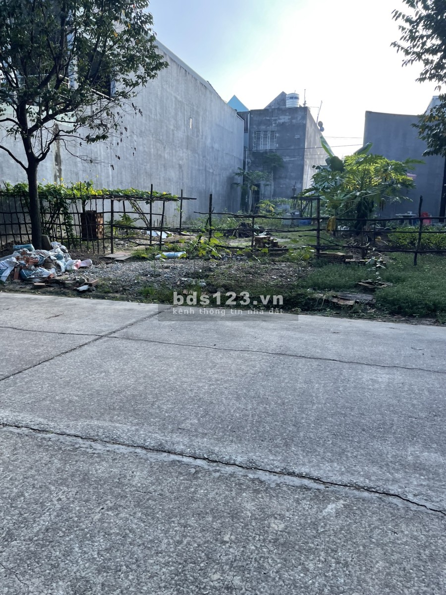 Gia đình về quê định cư cần bán lô đất sổ riêng tại Phường Thới Hòa giá bán 950 triệu