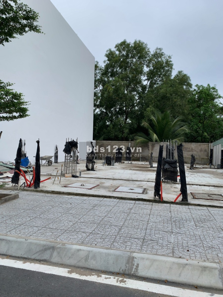 Chủ ngộp cần ra gấp lô đất thổ cư 74m2 giá 2ty1 tặng thêm móng đã làm kiên cố