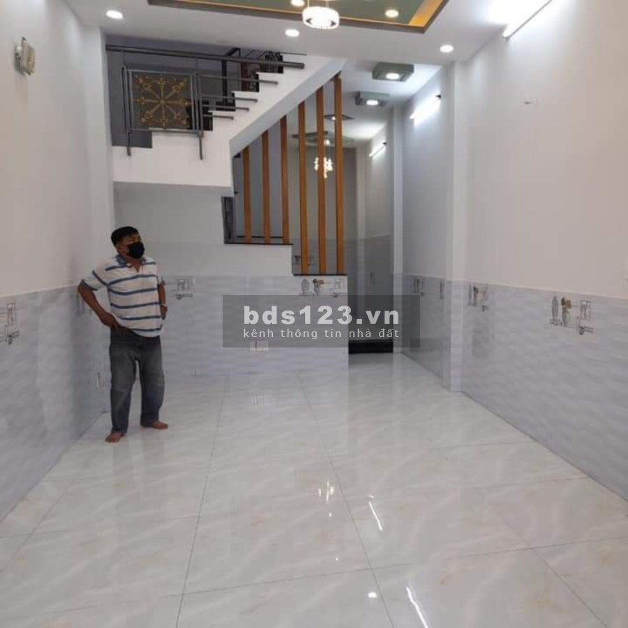 Bán nhà mới cổng trung tâm Lê Văn Quới Quận Bình Tân, diện tích giá bán chỉ 5.25 tỷ