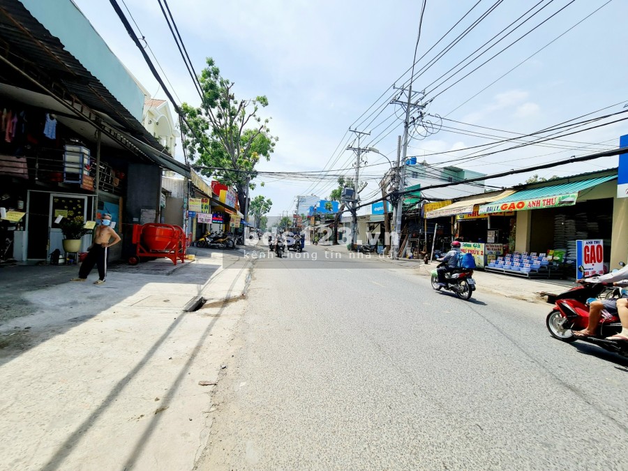 Bán mặt tiền kinh doanh Đường Phạm Hữu Lầu, phường Phú Mỹ, dtsd 5,6x24m, giá 19 tỷ