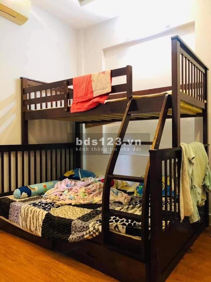 Nhà hiếm phố Cầu Am, Ô tô đõ cửa, Kinh doanh, 30m2, 4 tầng, nhỉnh 2 tỷ lh 0944468279