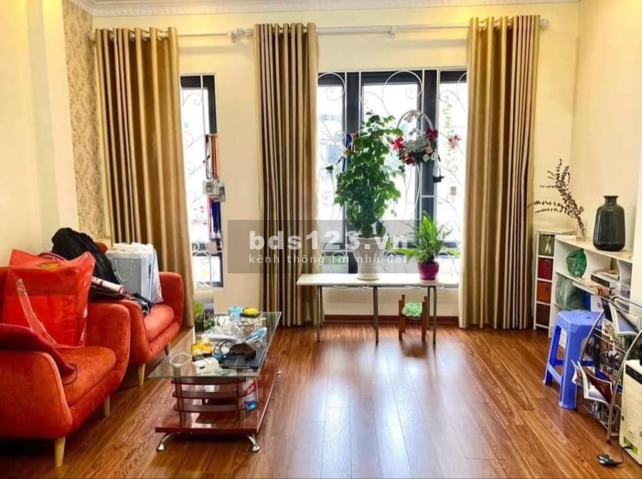 Nhà hiếm phố Cầu Am, Ô tô đõ cửa, Kinh doanh, 30m2, 4 tầng, nhỉnh 2 tỷ lh 0944468279