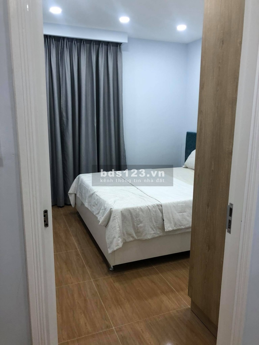 Chủ nhà kẹt tiền cầ bán gấp căn 2PN view sông lầu cao. Giá chỉ có 3.4 tỷ thương lượng