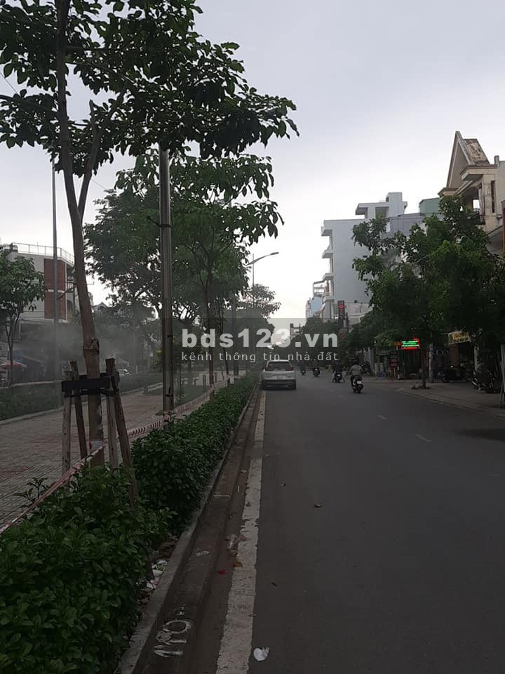 (Gò Vấp)Bán nhà mặt tiền Phạm Huy Thông, sát Phan văn Trị, diện tích 72m2, giá bán 12.8 tỷ