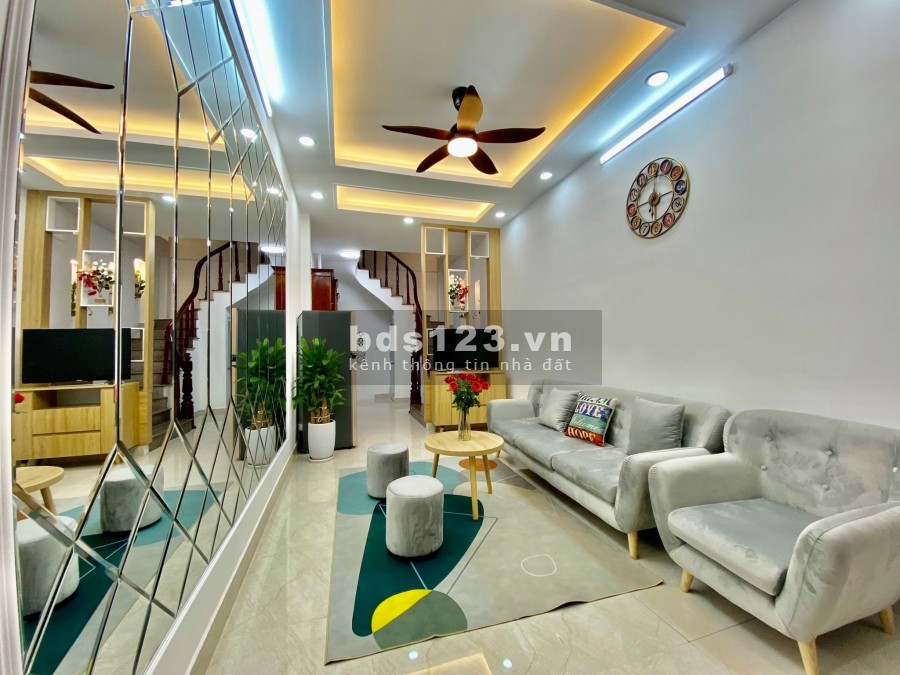Nhà đẹp long lanh phố Nguyễn Chính nở hậu ô tô qua nhà giá bán chỉ 3.55 tỷ sổ đỏ chính chủ