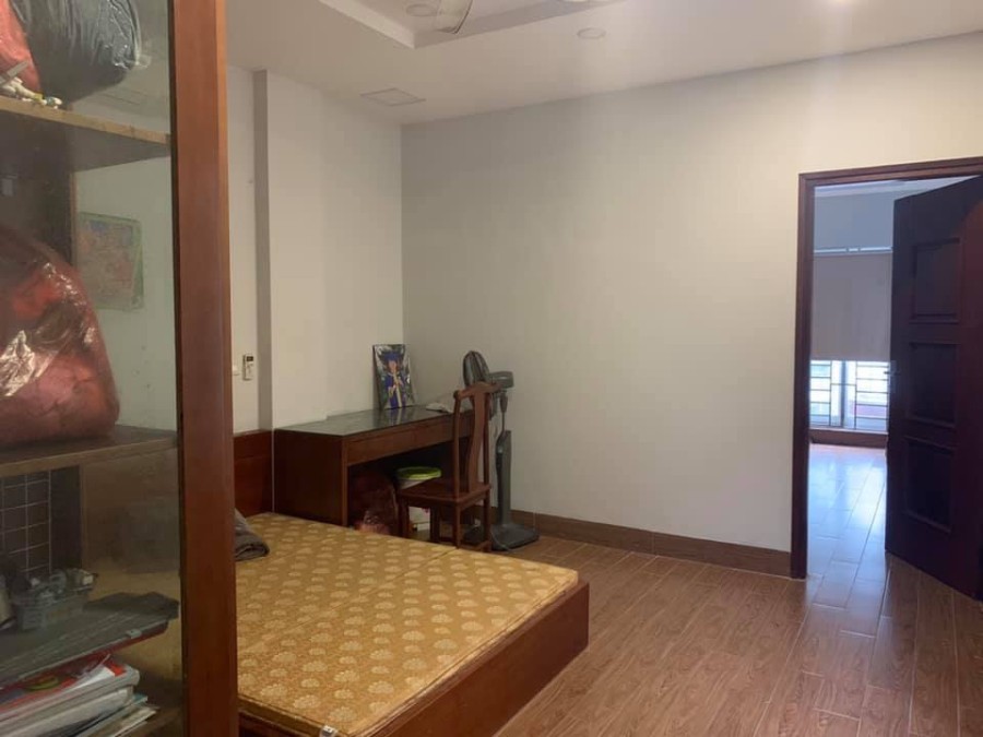 Mặt phố Ái Mộ kinh doanh tháng máy 6 tầng mặt tiền rộng 70m2 giá bán nhanh 12.8 tỷ