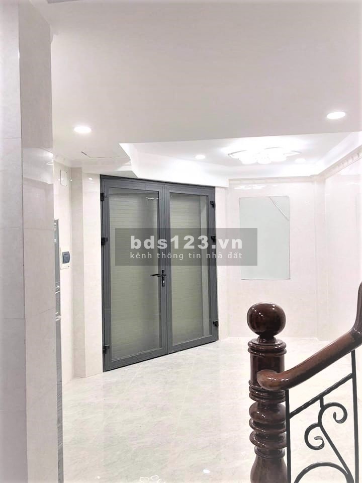 Hẻm 5m ô tô đi thẳng đến nhà Vũ Tùng, 3 Lầu thoáng, 3.7 x 8m, Giá chỉ 5.1 tỷ thương lượng.