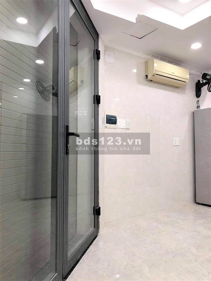 Hẻm 5m ô tô đi thẳng đến nhà Vũ Tùng, 3 Lầu thoáng, 3.7 x 8m, Giá chỉ 5.1 tỷ thương lượng.