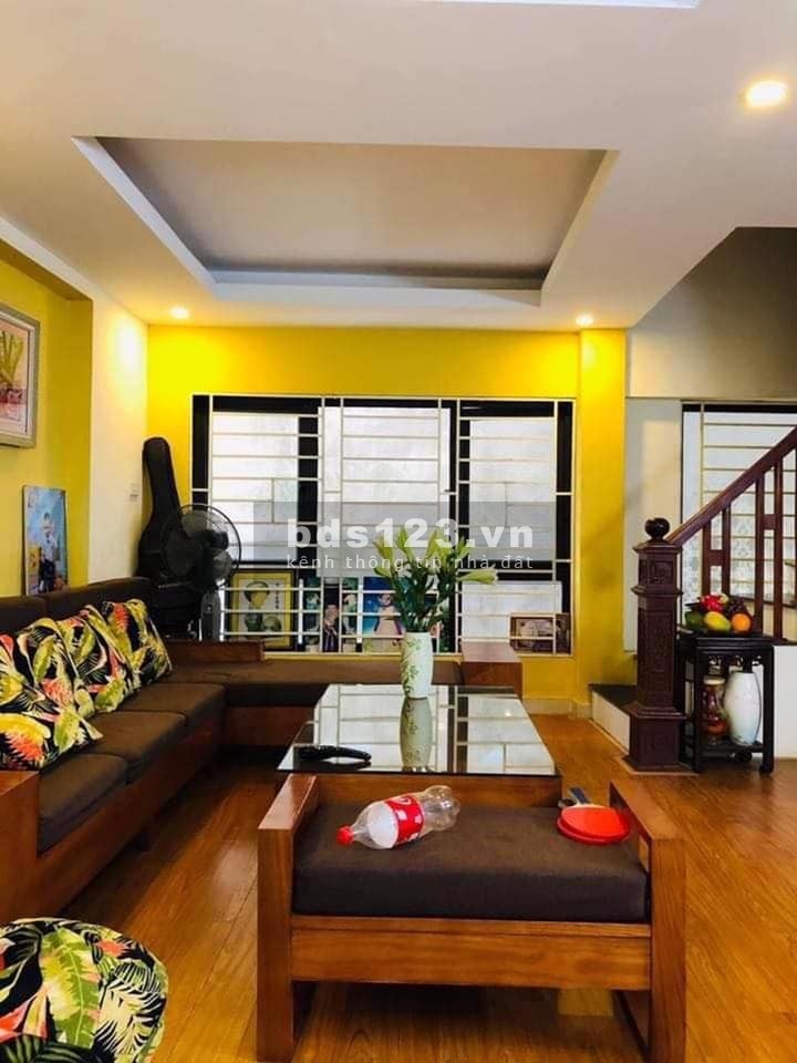 Nhà hiếm phố Cầu Am, Ô tô đõ cửa, Kinh doanh, 30m2, 4 tầng, nhỉnh 2 tỷ lh 0944468279