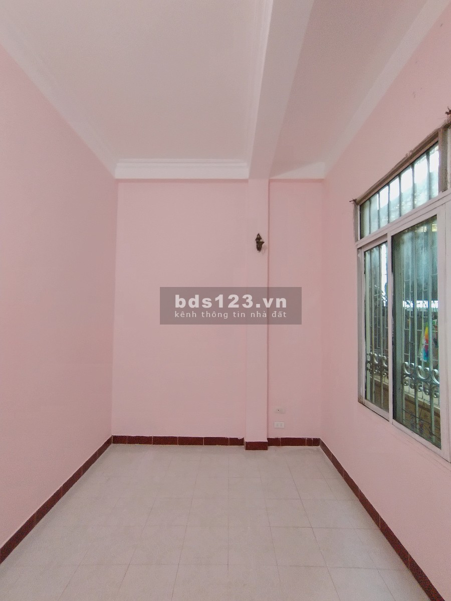 Chính chủ cho thuê nhà 3 tầng đẹp phố Khương Trung diện tích 33m2, đúc 3 tầng kiên cố