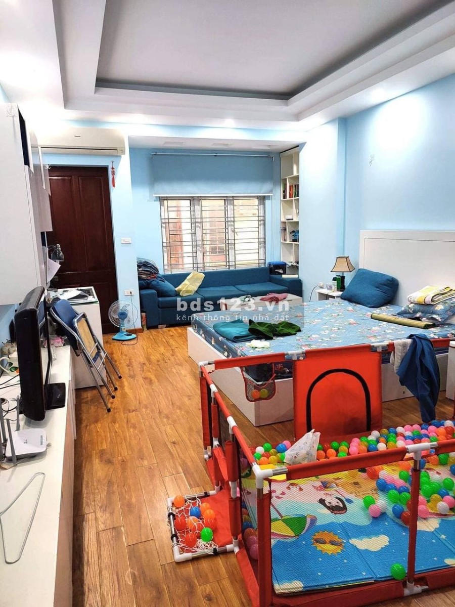Cần bán nhà Phân Lô phố Vũ Hữu, Kinh doanh, Ô tô tránh, 2 thoáng. 8,6 tỷ 50m2. SĐCC