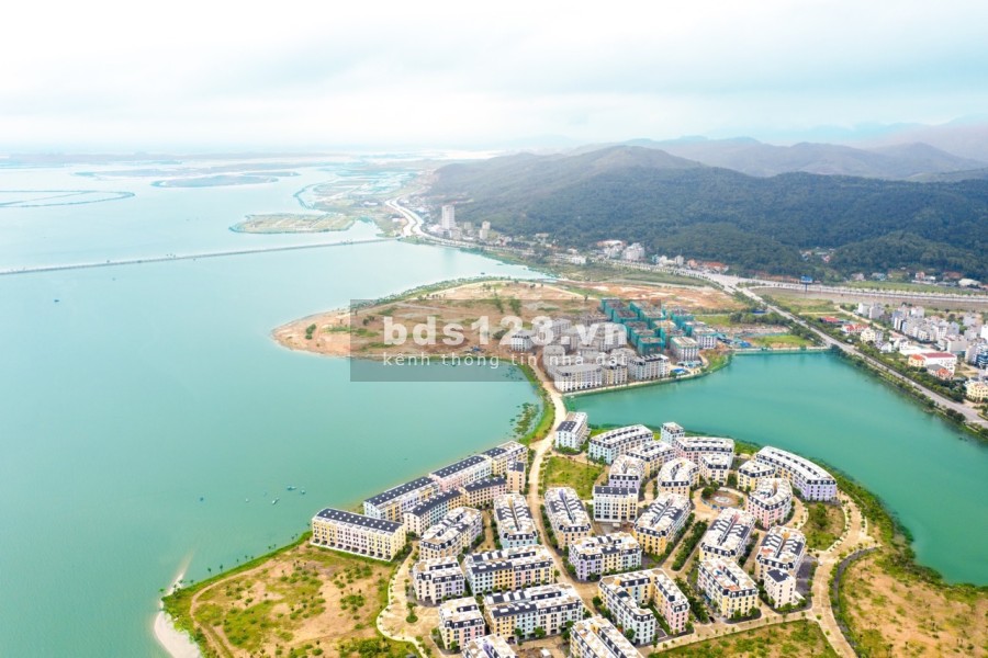 Chuyển nhượng căn biệt thự vịnh Hạ Long tiện ích đầy đủ, giá tốt đầu tư sinh lời cao