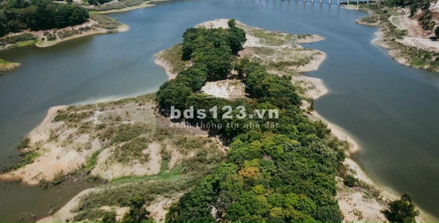 Đất thổ cư 200m2 (5x40) đường nhựa 7m, đối diện Hồ khu du…