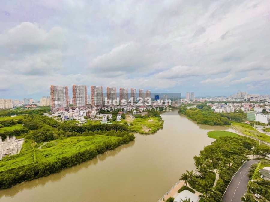 Chính chủ ký gửi căn 3 pn, dtsd 140m2 full nội thất, giá bán 13 tỷ, liên hệ 0909986202