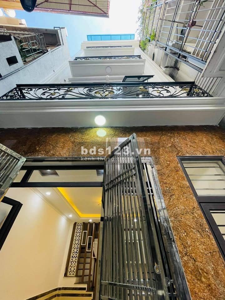 Phố Vọng 40m2 5 tầng MT 5m, xây mới ở ngay, 50m ra mặt phố sầm uất, sổ đỏ chính chủ 4.6 tỷ