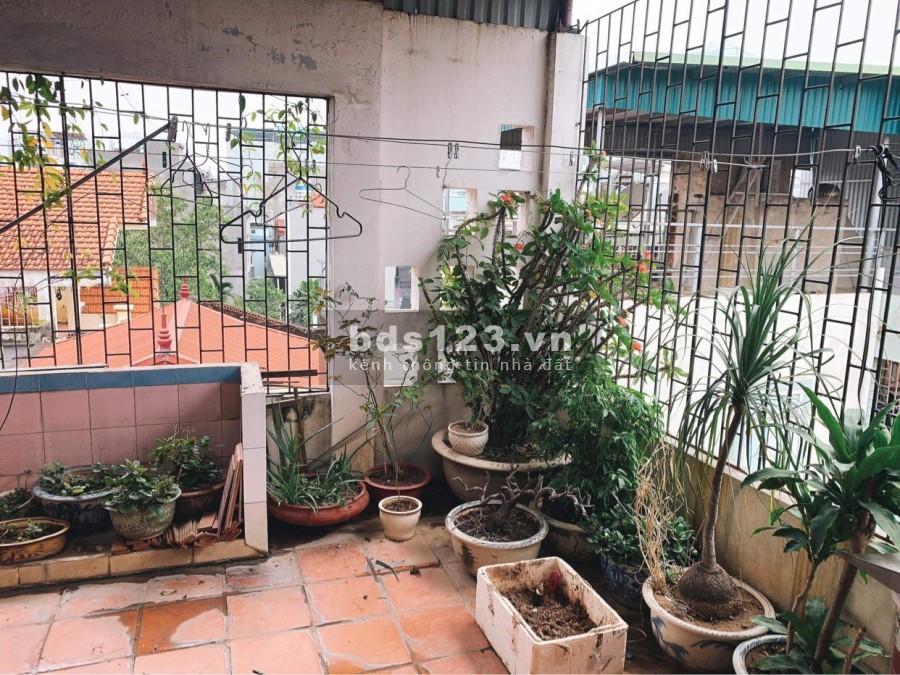 Bán nhà ngõ 204 Kim Giang dtsd 26m2, 5 tầng mặt tiền .2m, gần cầu Lủ Trần Hoà, Vũ Tông Phan