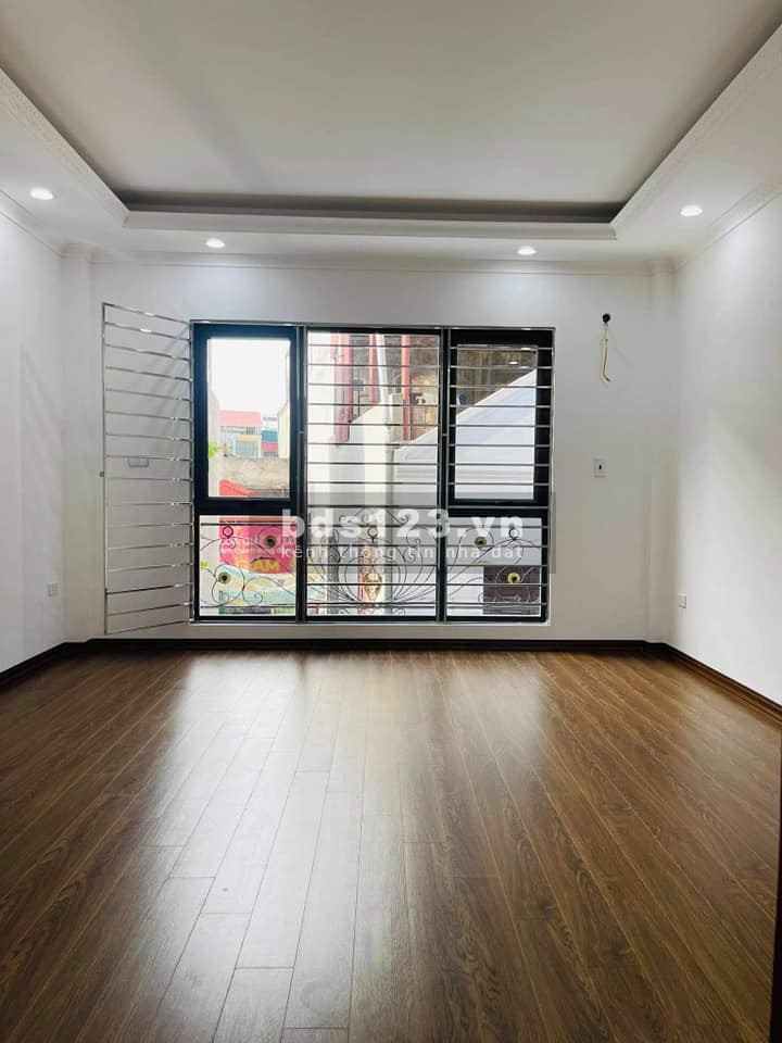 Phố Vọng 40m2 5 tầng MT 5m, xây mới ở ngay, 50m ra mặt phố sầm uất, sổ đỏ chính chủ 4.6 tỷ