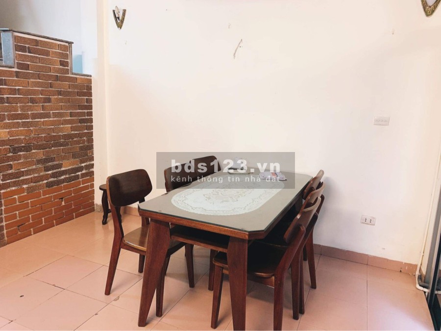 Bán nhà ngõ 204 Kim Giang dtsd 26m2, 5 tầng mặt tiền .2m, gần cầu Lủ Trần Hoà, Vũ Tông Phan