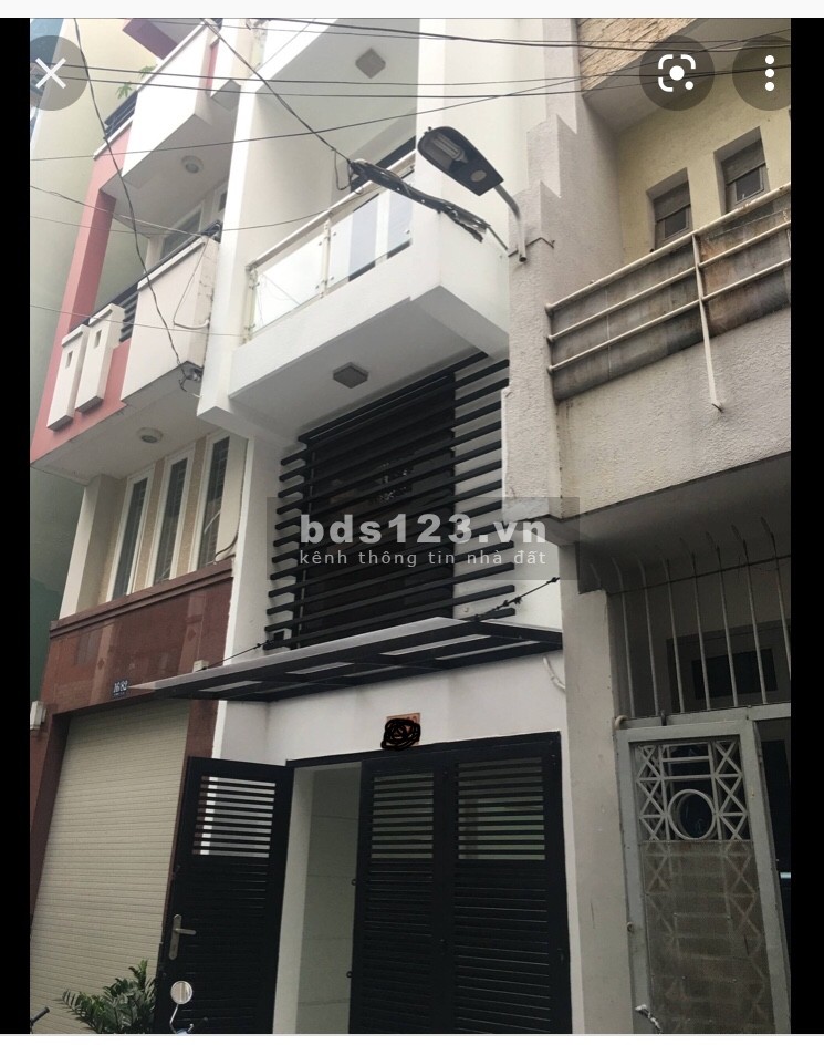 Nhà thoáng mát nhiều cây xanh - sàn gỗ đẹp long lanh sổ sẵn, bàn giao sang tên ngay