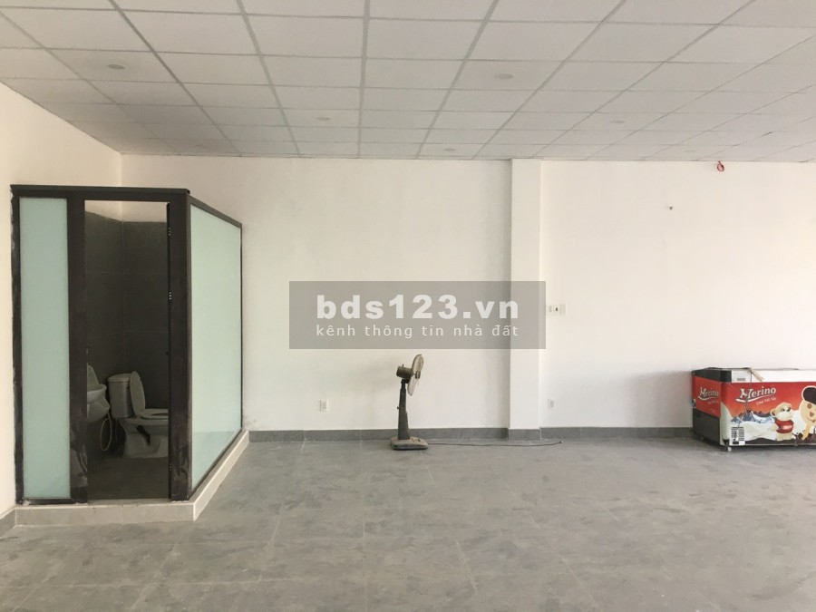 Cho thuê mặt bằng đường Nguyễn Văn Thoại (2 mặt tiền 120m2) giá cho thuê 75 triệu/tháng