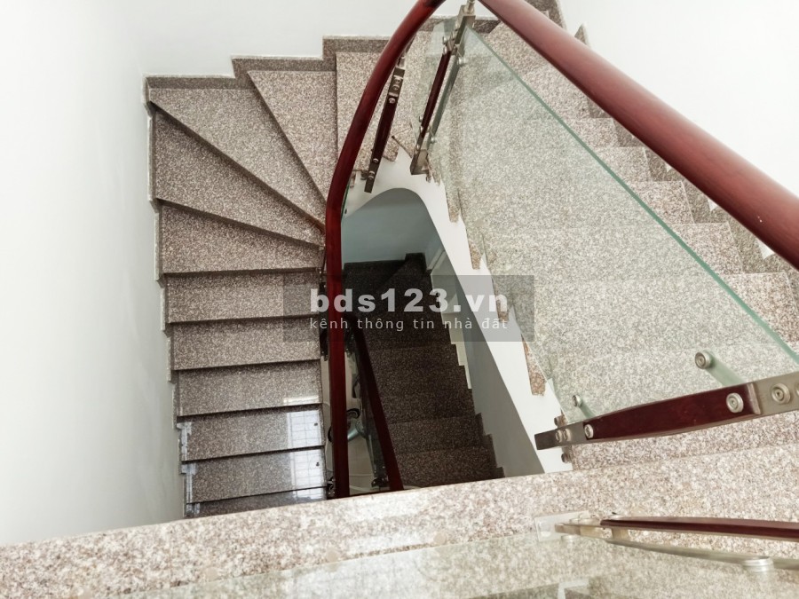 Bán nhà 2 lầu hẻm xe hơi 30 đường Lâm Văn Bền, Phường Tân Kiểng, Quận 7