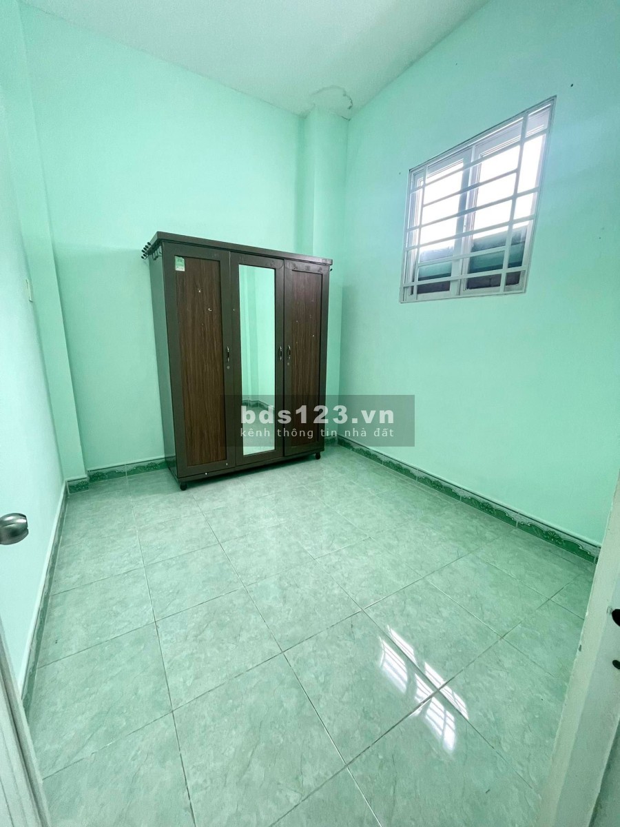 Chủ cần tiền bán gấp nhà đường Tôn Đản, Quận 4 giá chỉ 2 tỷ 9 HBG dtsd 35m2 3 lầu