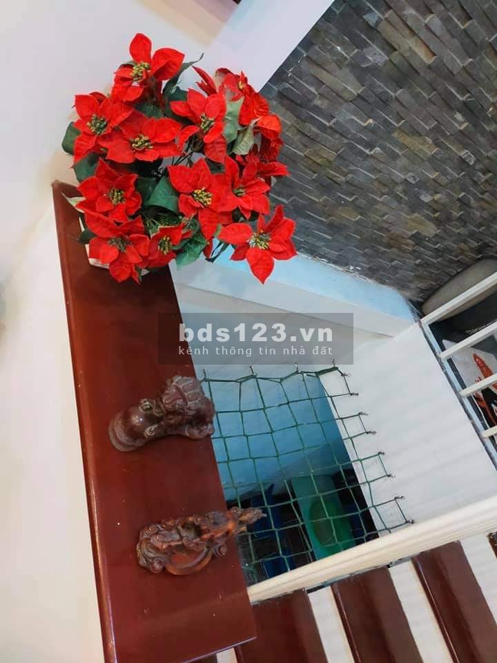 Bán nhà Xuân La, Tây Hồ, ngõ ô tô 5 tầng dtsd 51m2, ô chờ thang máy giá 3.8 tỷ. LH 0868682893