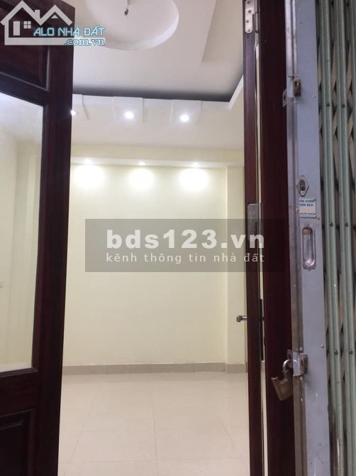Cần bán nhà nguyên căn Thanh Liệt, Thanh trì dtsd 33.5m2, 4 tầng đúc, giá 2.9 tỷ, sổ chính chủ
