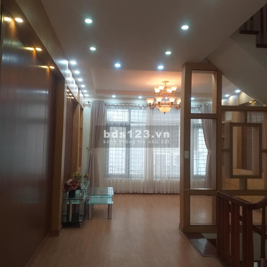 Ô tô cất trong nhà, 3 thoáng vĩnh viễn, nhà phân lô Hoàng Văn Thái, 50mx5T, giá 7,8 tỷ!!