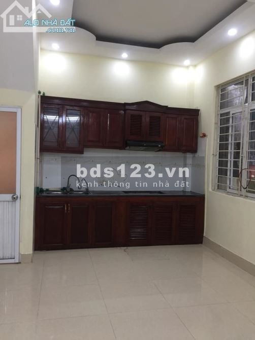 Cần bán nhà nguyên căn Thanh Liệt, Thanh trì dtsd 33.5m2, 4 tầng đúc, giá 2.9 tỷ, sổ chính chủ