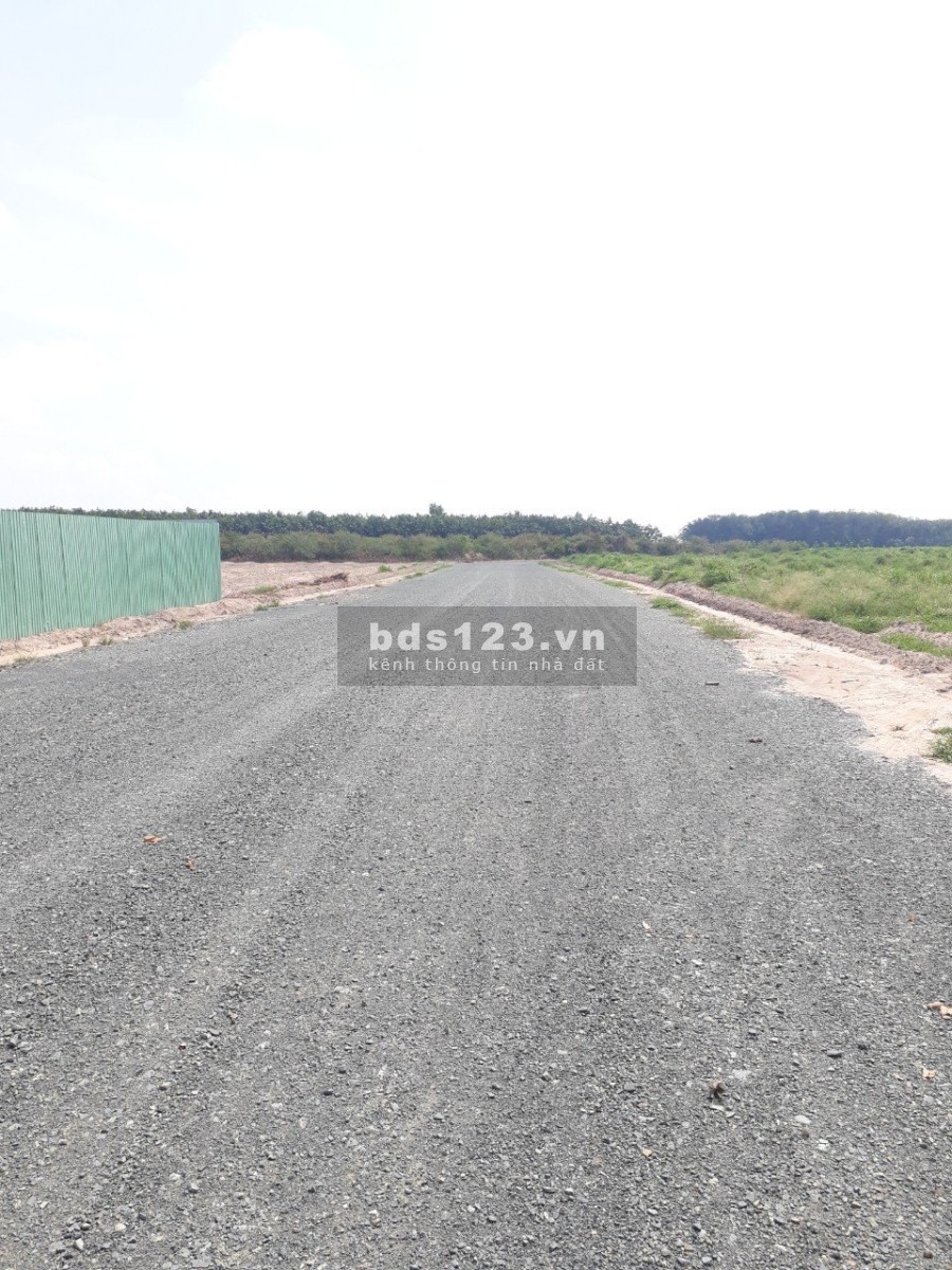 Cần bán gâp miếng đất ngay gần kcn Becamex đối diện KDC thương mại giá đầu tư