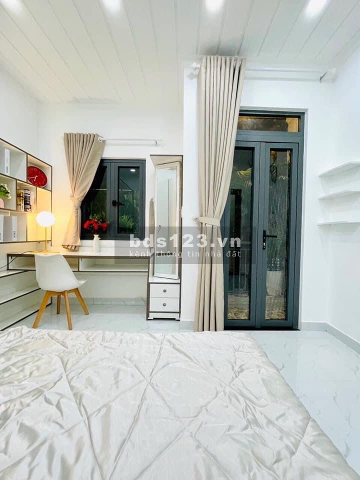 Thanh lý gấp sau dịch Ngô Đức Kế p12, Quận Bình Thạnh giá bán 3.62 tỷ, sổ sẵn pháp lý đủ