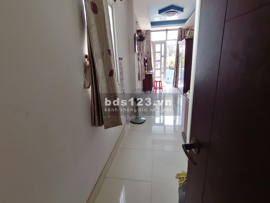 Cần bán gấp nhà mặt tiền đường Hòa Hưng Quận 10 pháp lý chính chủ, 1 trệt, 4 lầu đúc kiên cố